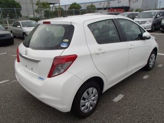 toyota vitz white #2